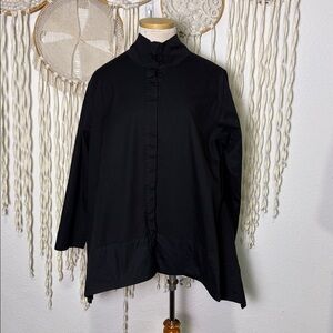 PLANET by Lauren G Black Button Down Front Mochneck Swing Top Size 1